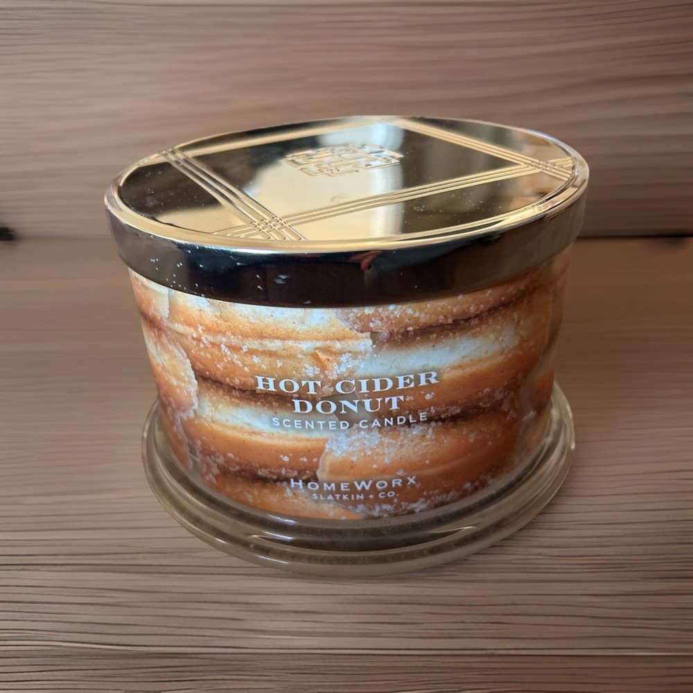 HomeWorx Candle  Hot Cider Donut by Harry Slatkin‎ 4 wick - 18oz - 30-55 hrs NEW